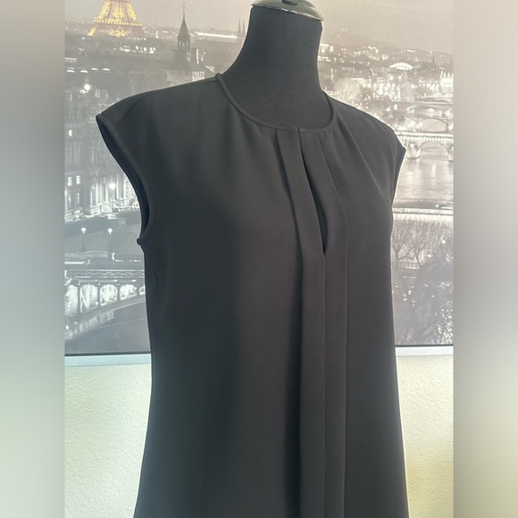 J.CREW Black Split V-neck Top Size 8 - Picture 3 of 6